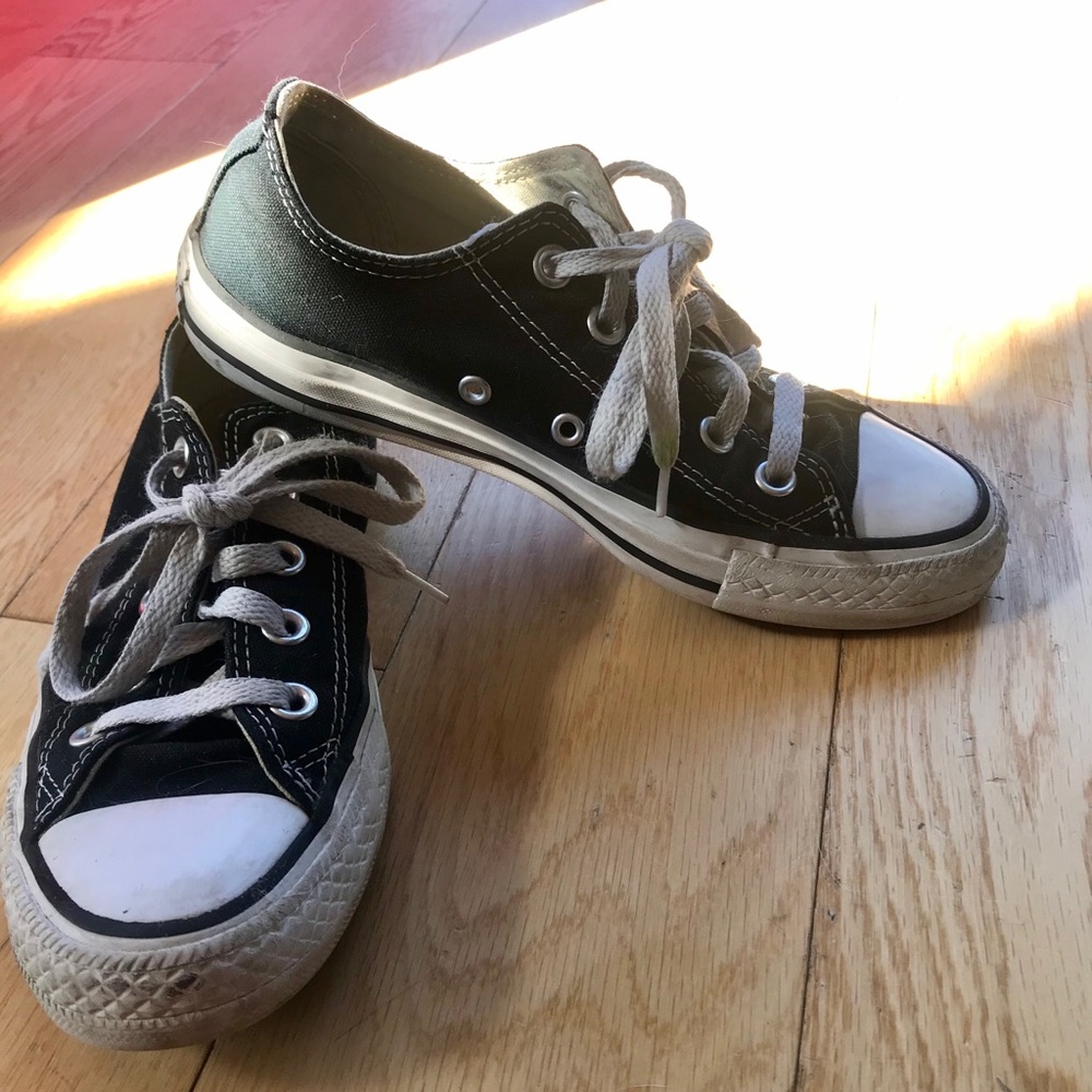 Women’s Converse Size 5.5